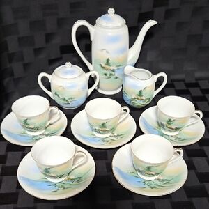 Vintage Japan Hand Painted Porcelain Gold Trimmed 15 Piece Tea Set